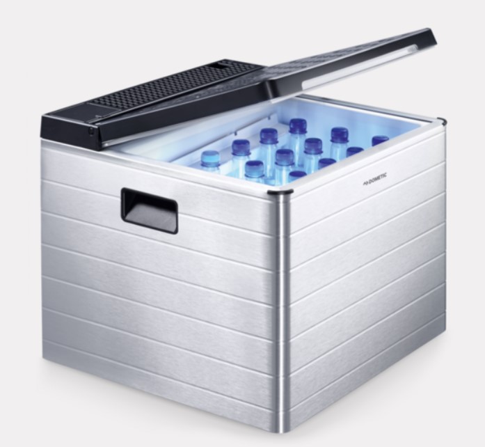 https://www.kuehlboxtests.de/wp-content/uploads/Dometic-Combicool-ACX40.jpg