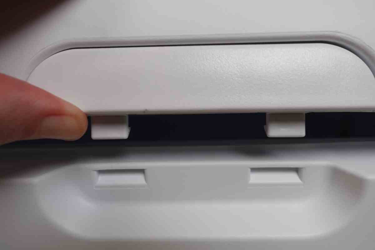 Verschluss an der Mobicool MCF Kühlbox